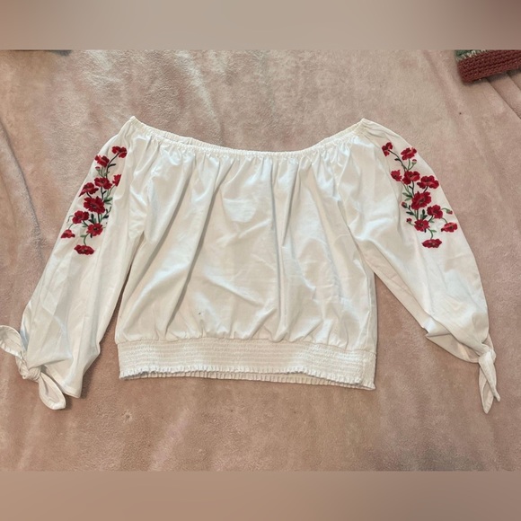 Hollister Off The Shoulder Cropped Embroidered Blouse - Picture 2 of 2